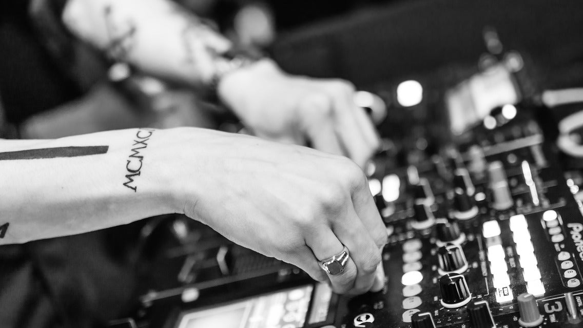 ROOFTOP DAY PARTY - SUMMER EDITION (FREE B4 5PM WITH A TICKET)